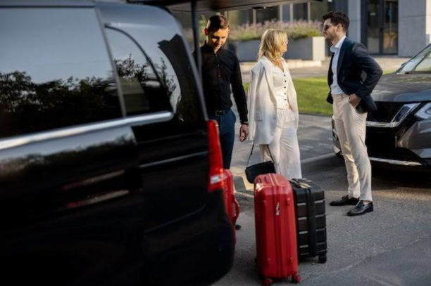Minicab vs Chauffeur Service in London